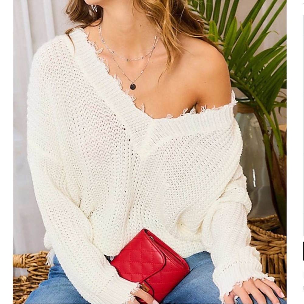 Main Strip V-Neck Frayed Sweater - Picture 5 of 9